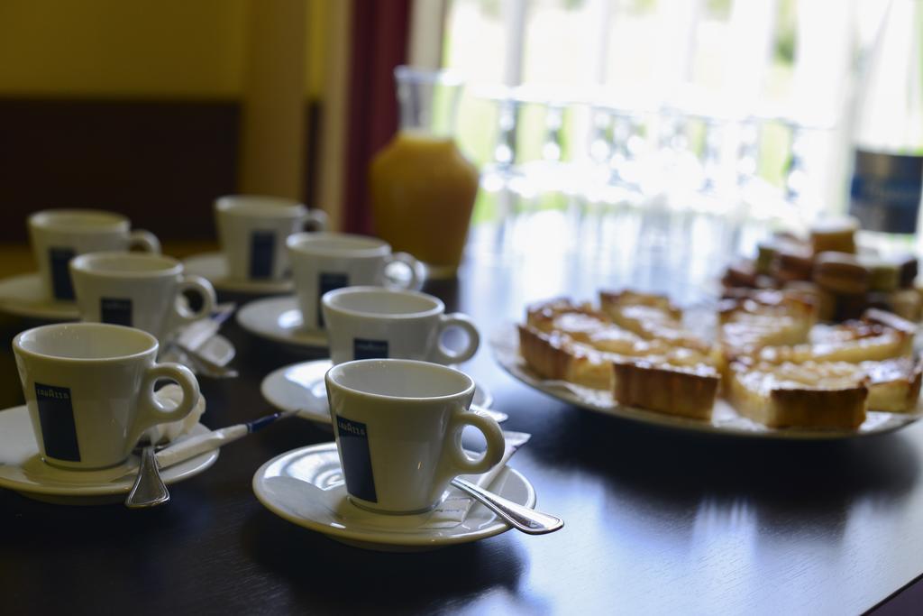 Logis Hotel Restaurant Le Sainte Mere Ngoại thất bức ảnh