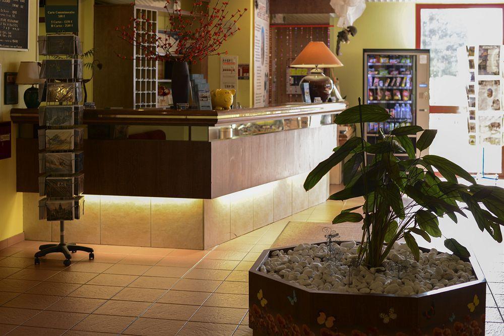 Logis Hotel Restaurant Le Sainte Mere Ngoại thất bức ảnh