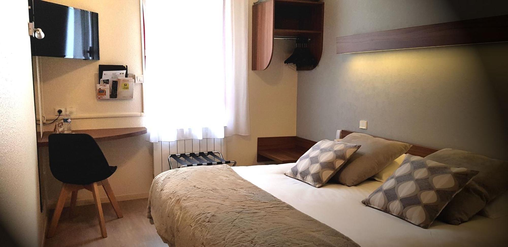 Logis Hotel Restaurant Le Sainte Mere Ngoại thất bức ảnh