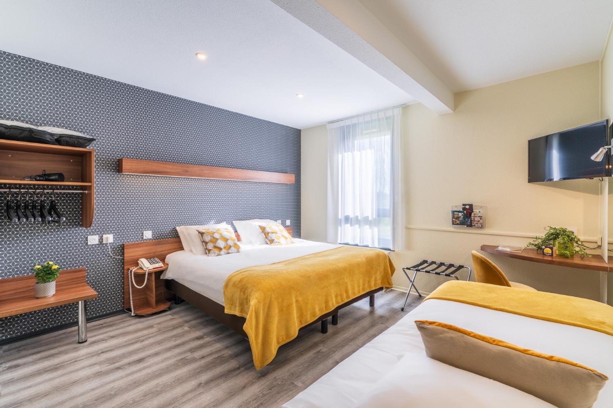 Logis Hotel Restaurant Le Sainte Mere Ngoại thất bức ảnh
