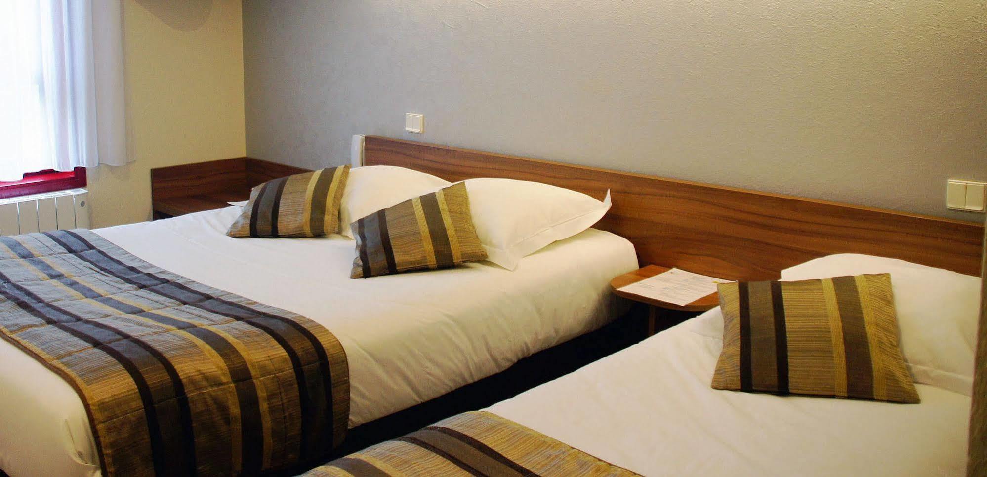 Logis Hotel Restaurant Le Sainte Mere Ngoại thất bức ảnh